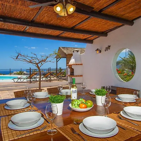 Casa Tazirit וילה